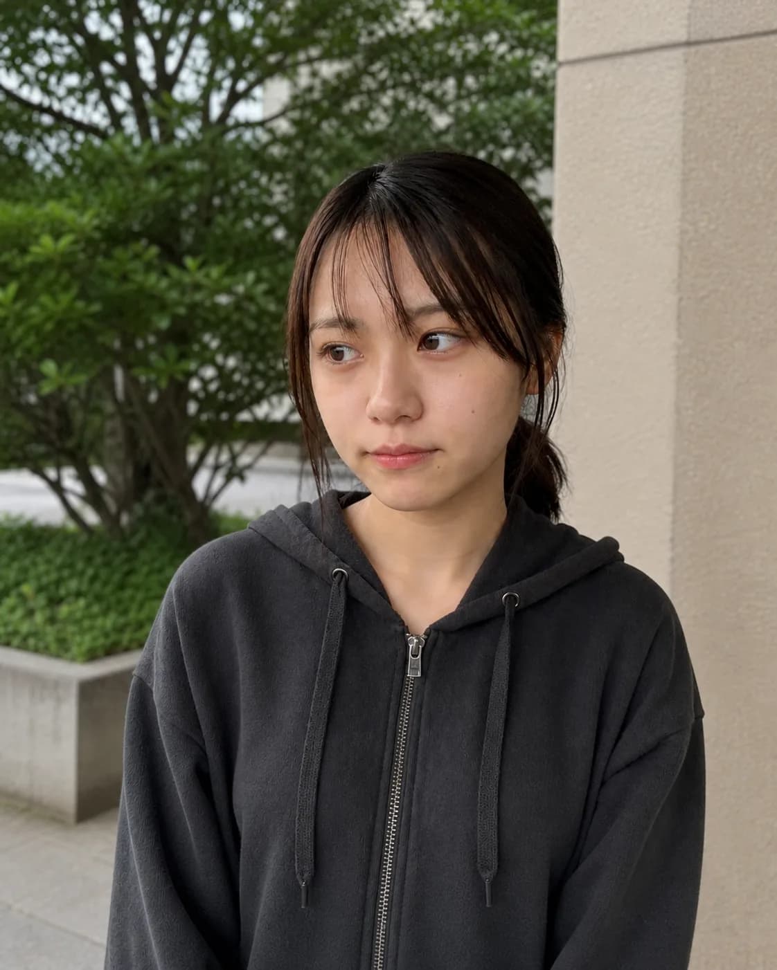 女性の写真候補3